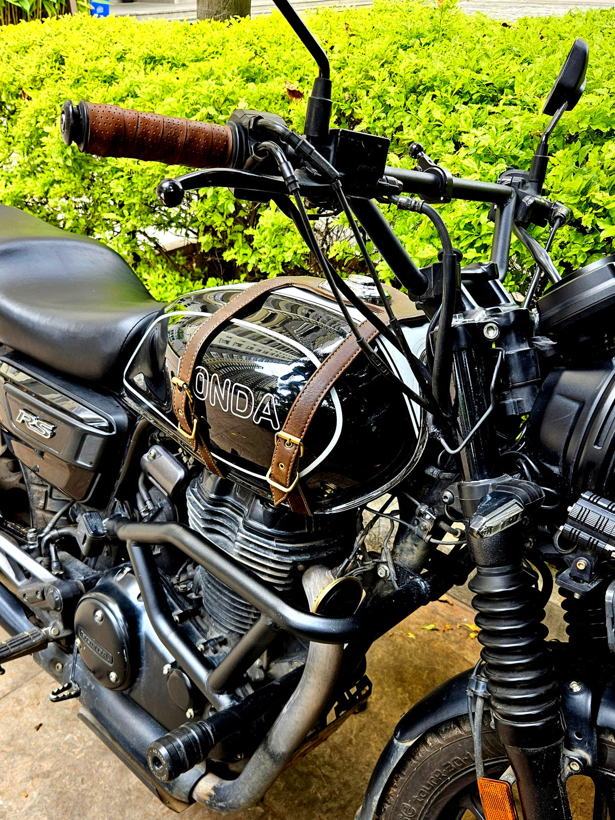 Premium Fuel tank strap for Honda CB350RS & Highness