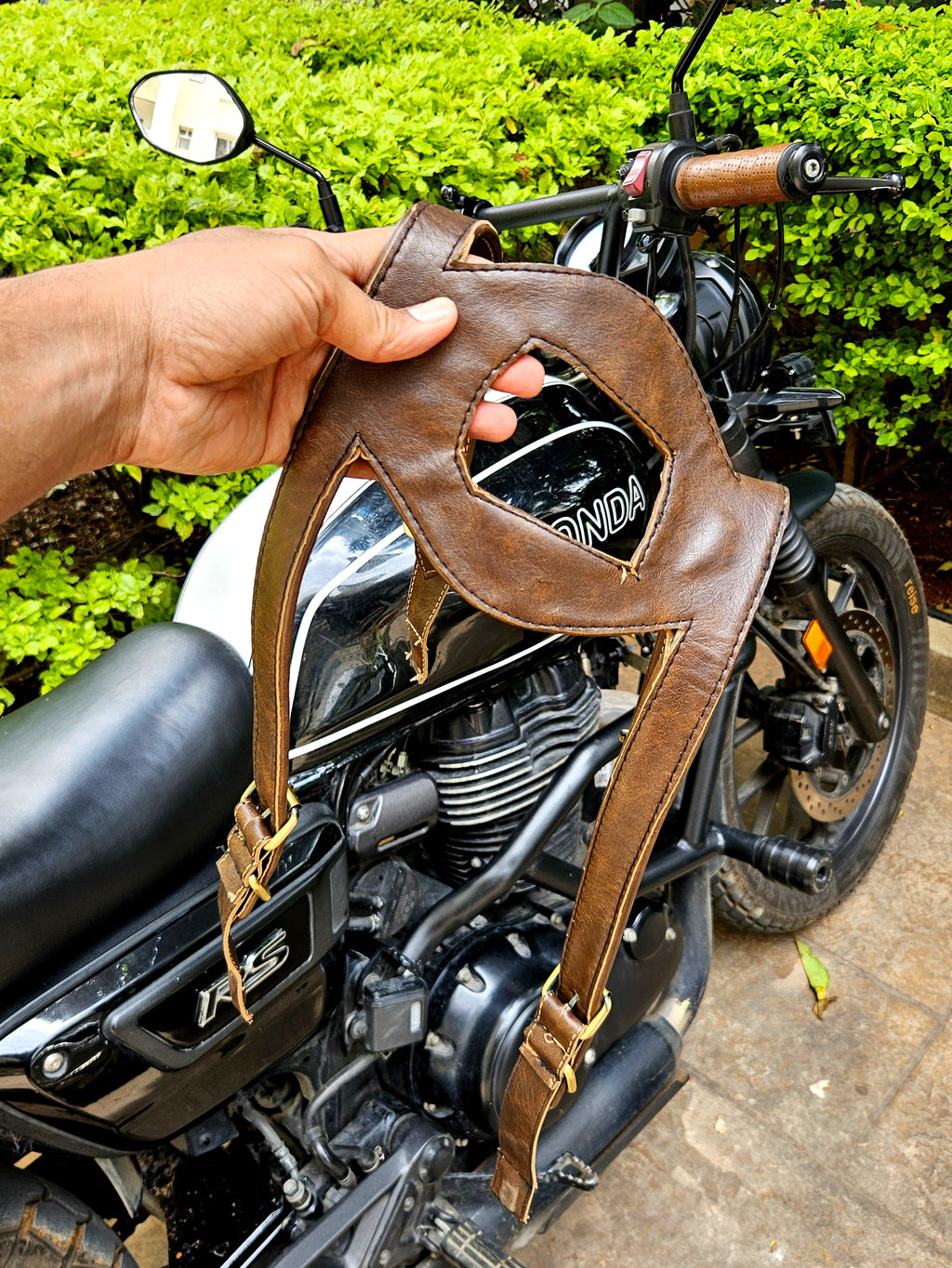 Premium Fuel tank strap for Honda CB350RS & Highness